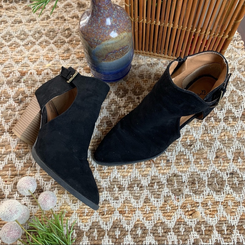 Qupid heel booties size 9